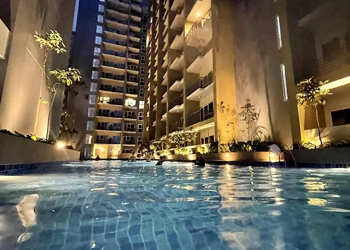 Lovely 1br W Sunset Near Solaire, Okada, Airport