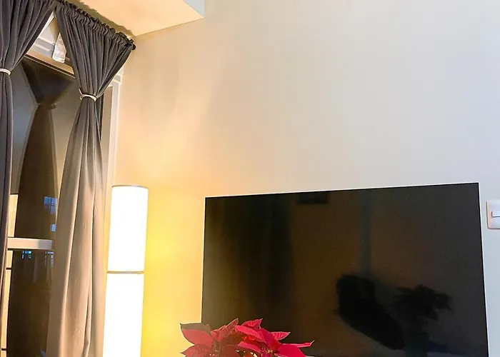 Apartamento Lovely 1br W Sunset Near Solaire, Okada, Airport Manila