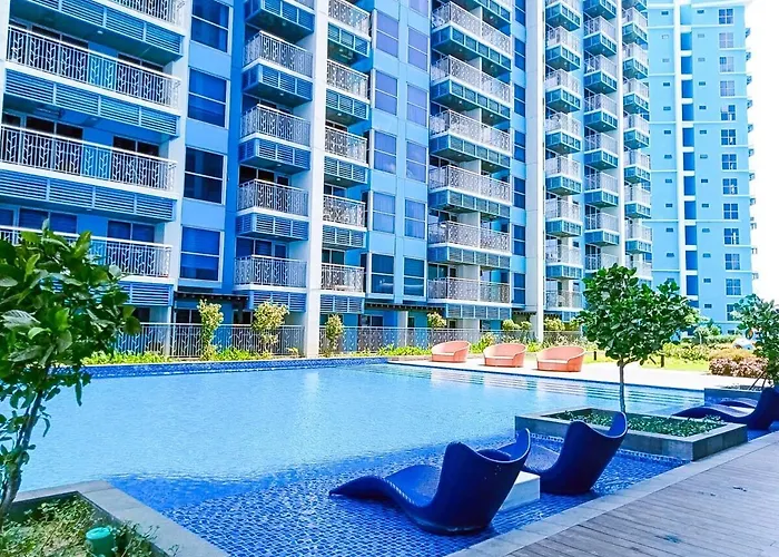 Lovely 1br W Sunset Near Solaire, Okada, Airport