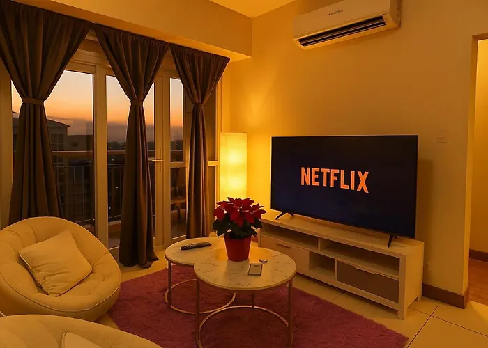 Lovely 1br W Sunset Near Solaire, Okada, Airport *